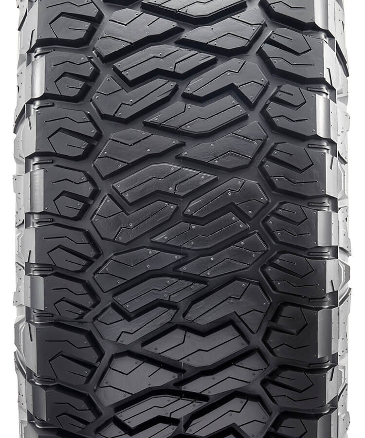 Maxxis AT811 Razr 245/75 R16 120/116S (10PR) купить в KOLOBOX